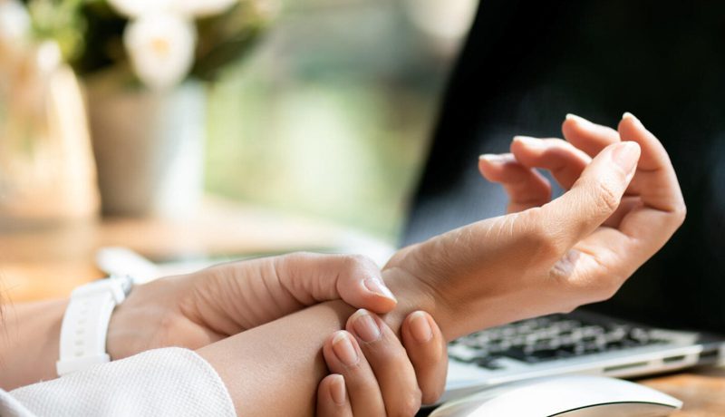 Smärta i hand, handled & armbåge - Behandla smärta i hand, handled & armbåge - Bästa behandling för smärta i hand, handled & armbåge - P1 - 01